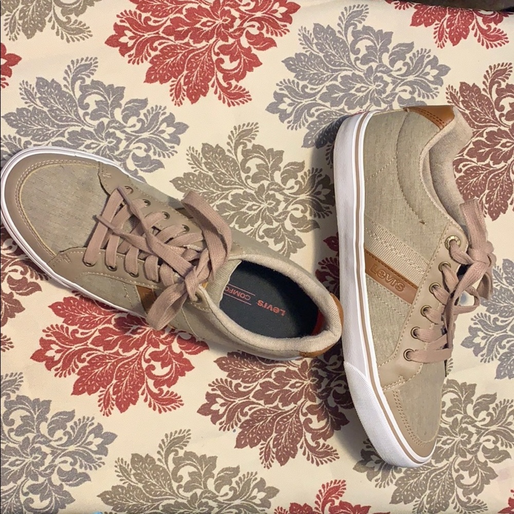 Levi shoes